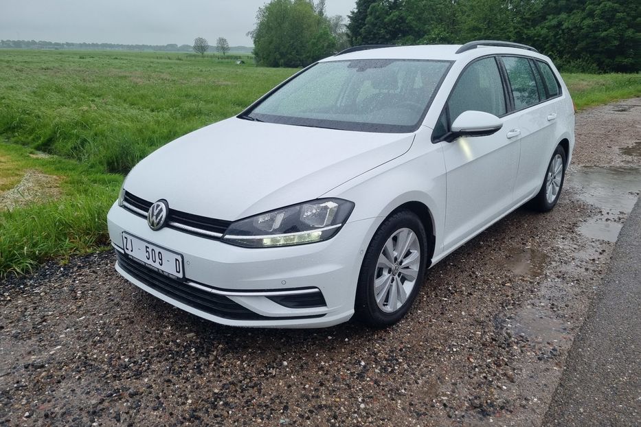 Продам Volkswagen Golf VII Comfortline 2019 года в Львове