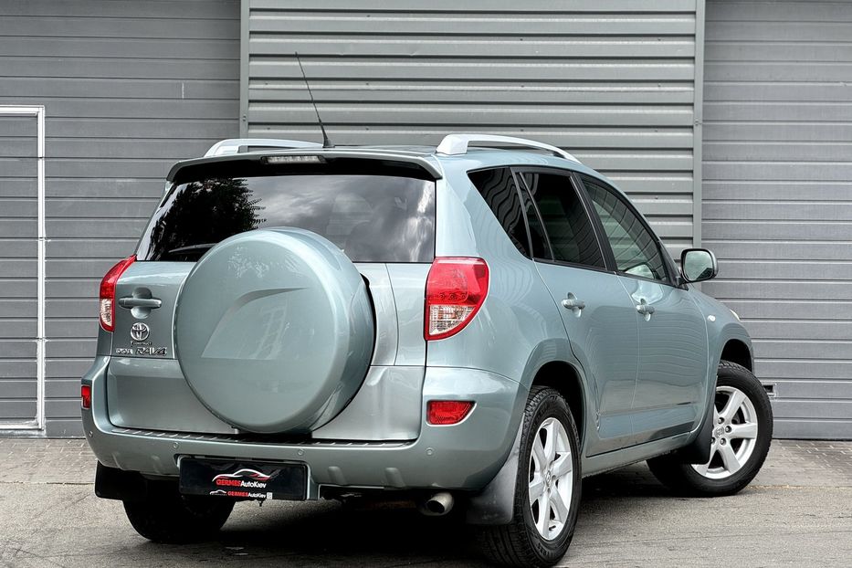 Продам Toyota Rav 4 2008 года в Киеве