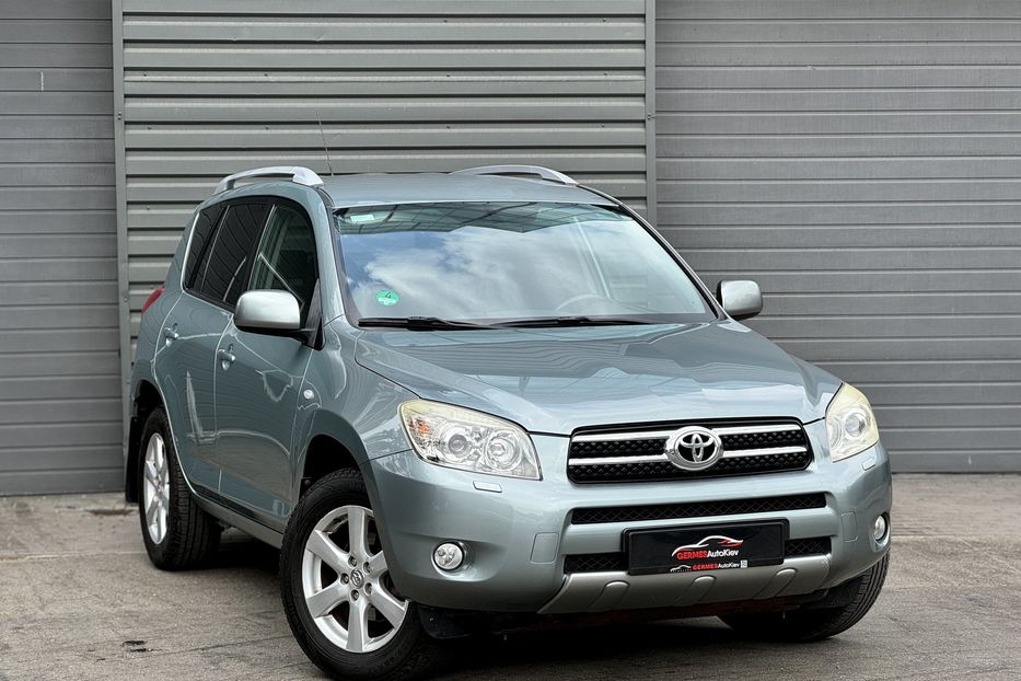 Продам Toyota Rav 4 2008 года в Киеве