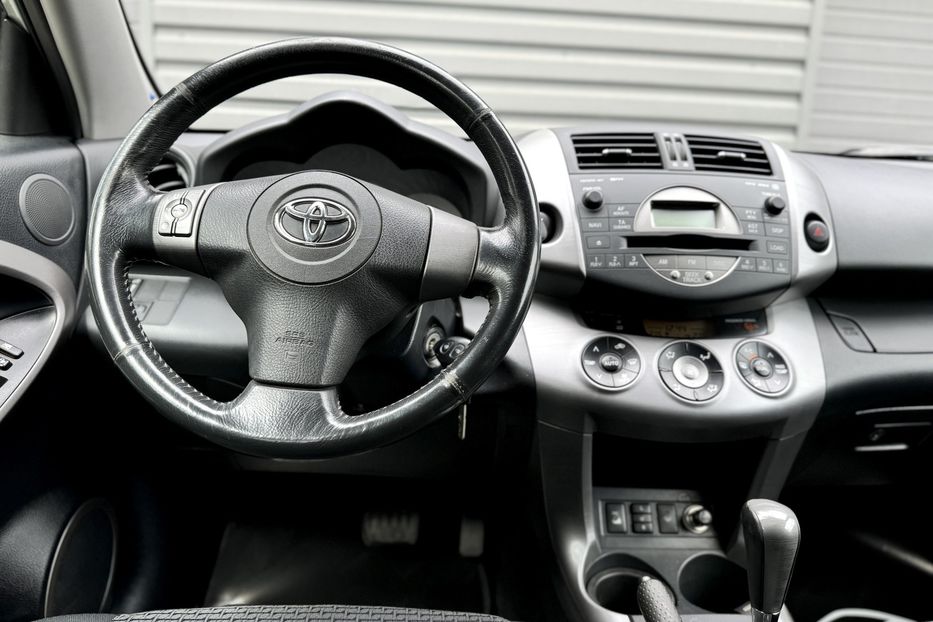 Продам Toyota Rav 4 2008 года в Киеве