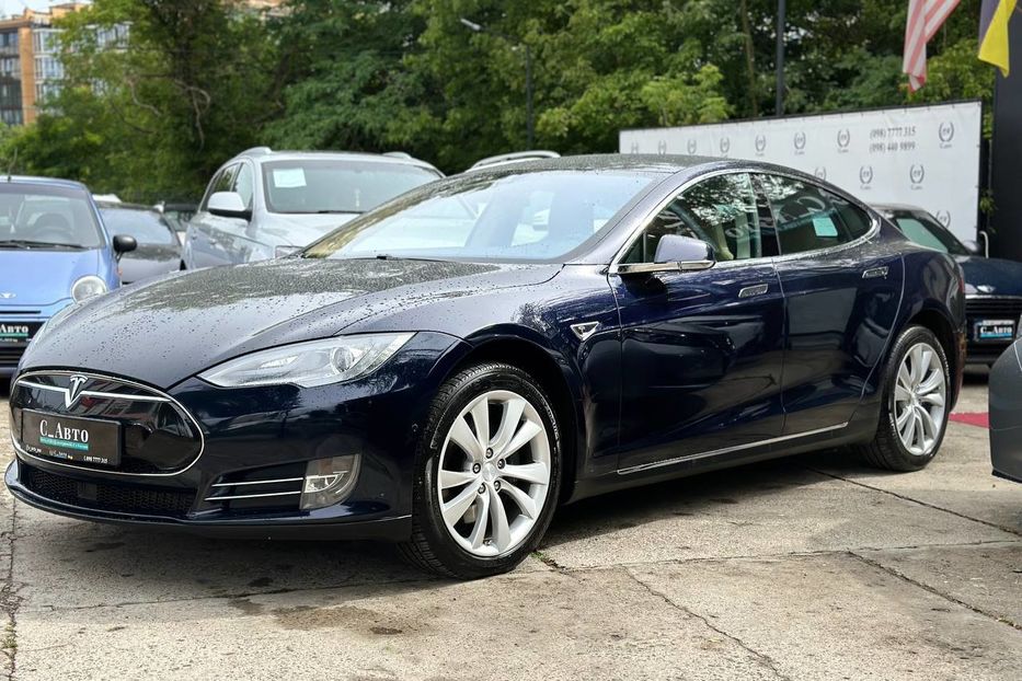 Продам Tesla Model S 2015 года в Черновцах