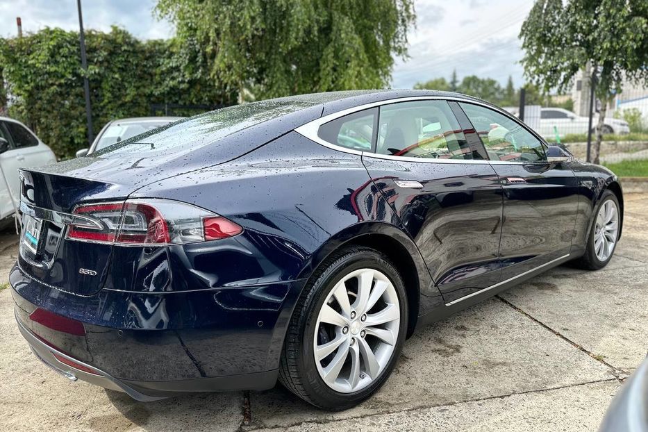 Продам Tesla Model S 2015 года в Черновцах