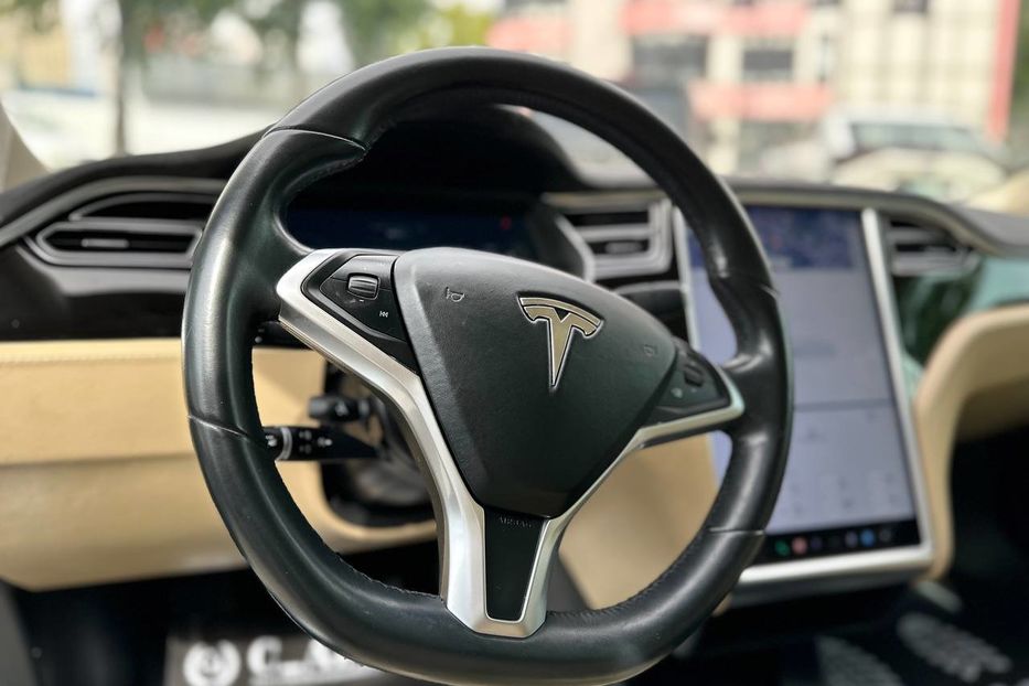 Продам Tesla Model S 2015 года в Черновцах