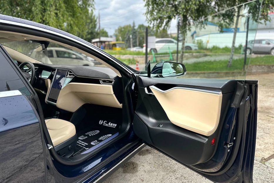 Продам Tesla Model S 2015 года в Черновцах