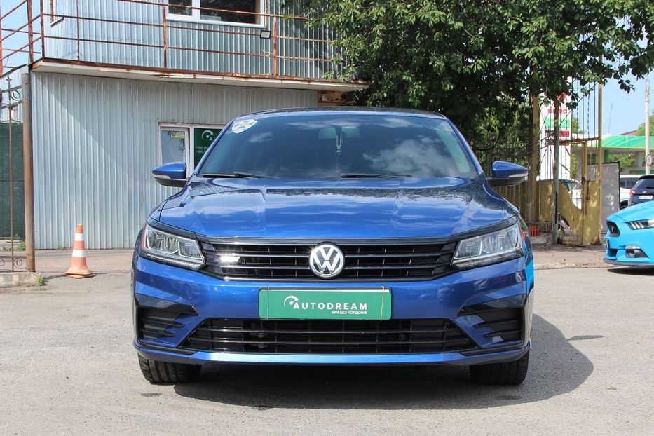 Продам Volkswagen Passat B8 R-Line 2016 года в Одессе