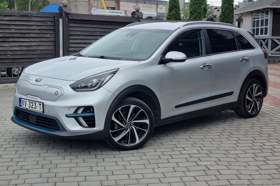 Продам Kia Niro Executive 64kWh SOH 100% 2019 года в Тернополе