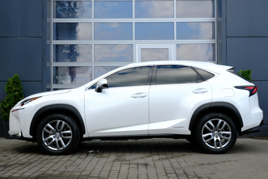 Продам Lexus NX 300 Hybrid 2017 года в Одессе