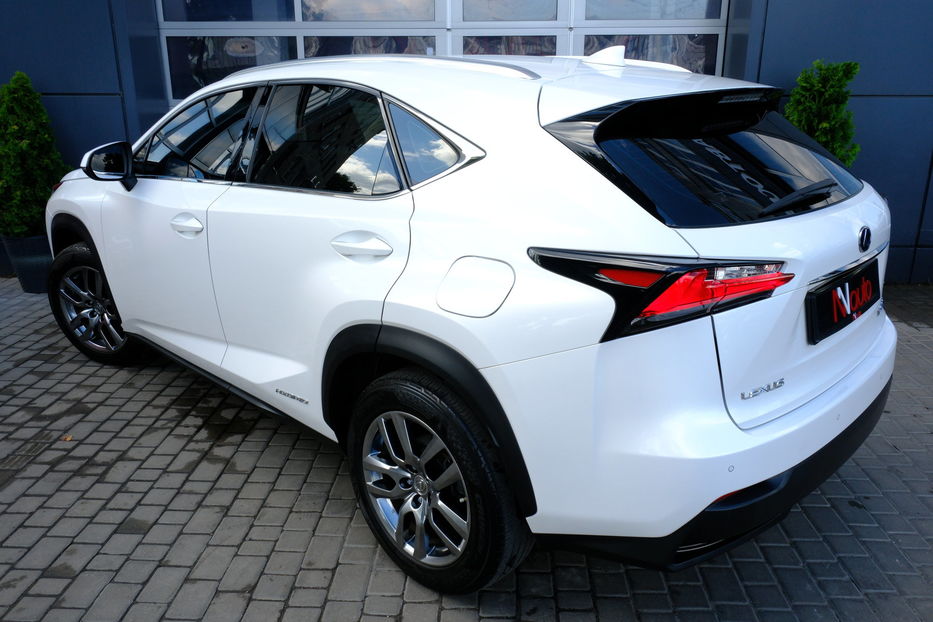 Продам Lexus NX 300 Hybrid 2017 года в Одессе