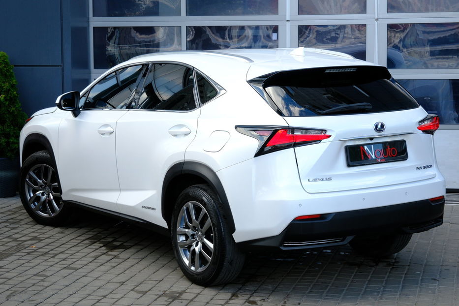 Продам Lexus NX 300 Hybrid 2017 года в Одессе