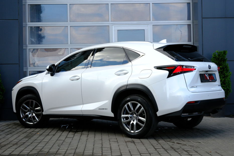 Продам Lexus NX 300 Hybrid 2017 года в Одессе