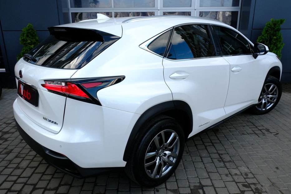 Продам Lexus NX 300 Hybrid 2017 года в Одессе