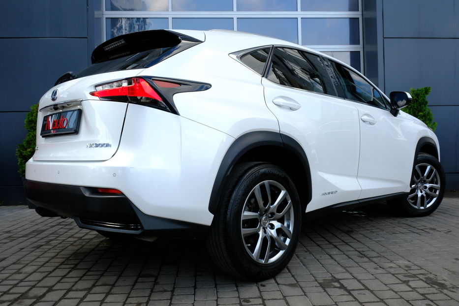 Продам Lexus NX 300 Hybrid 2017 года в Одессе