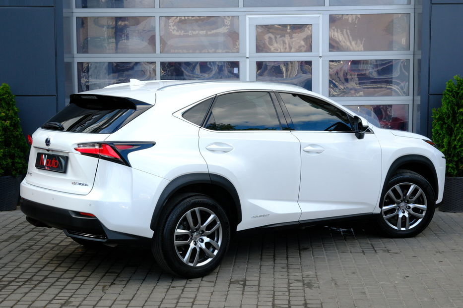 Продам Lexus NX 300 Hybrid 2017 года в Одессе