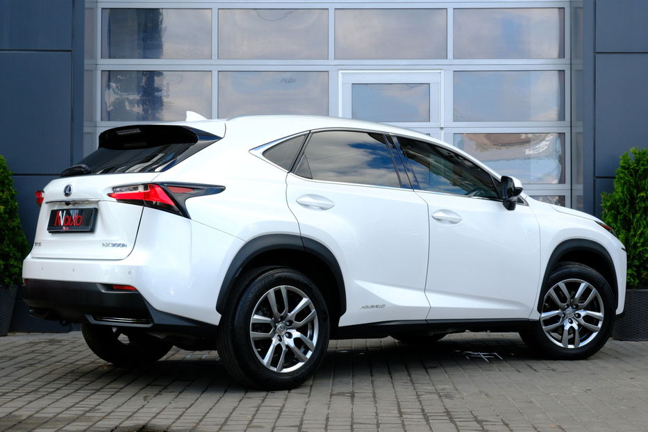 Продам Lexus NX 300 Hybrid 2017 года в Одессе