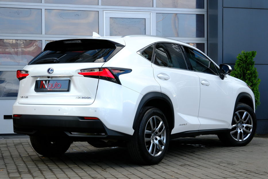 Продам Lexus NX 300 Hybrid 2017 года в Одессе