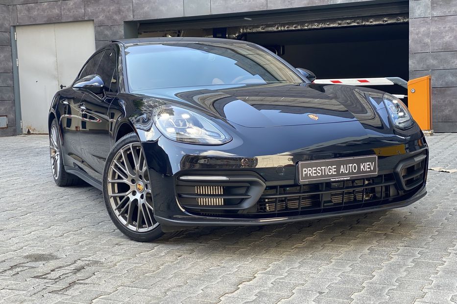 Продам Porsche Panamera 4 Platinum Edition 2022 года в Киеве