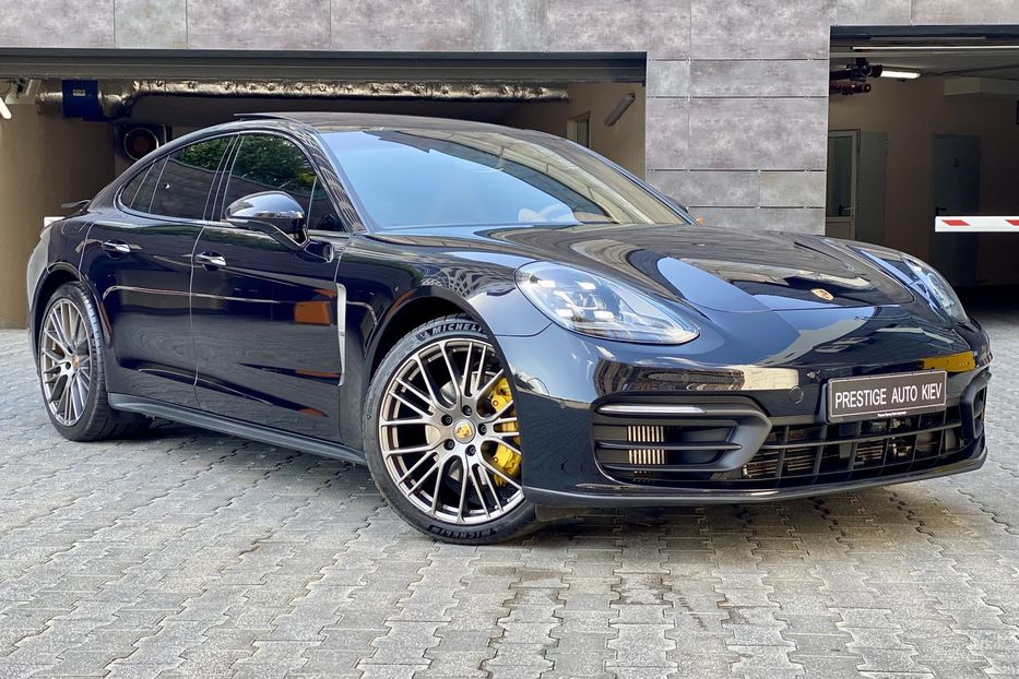 Продам Porsche Panamera 4 Platinum Edition 2022 года в Киеве