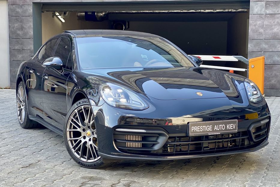 Продам Porsche Panamera 4 Platinum Edition 2022 года в Киеве