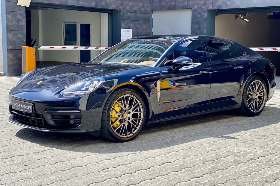 Продам Porsche Panamera 4 Platinum Edition 2022 года в Киеве