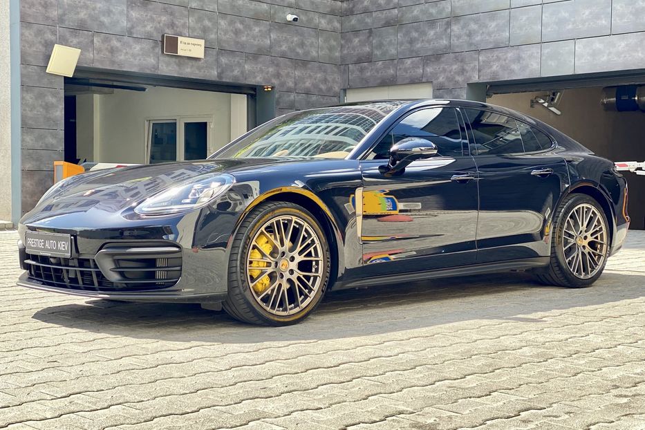 Продам Porsche Panamera 4 Platinum Edition 2022 года в Киеве