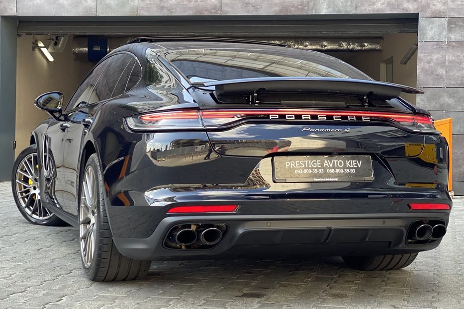 Продам Porsche Panamera 4 Platinum Edition 2022 года в Киеве