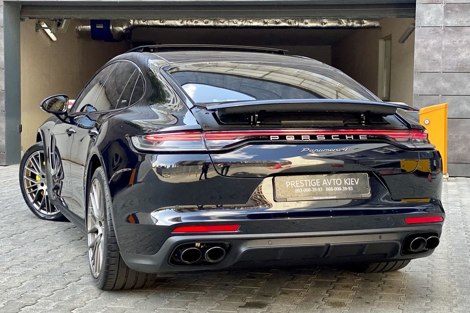 Продам Porsche Panamera 4 Platinum Edition 2022 года в Киеве