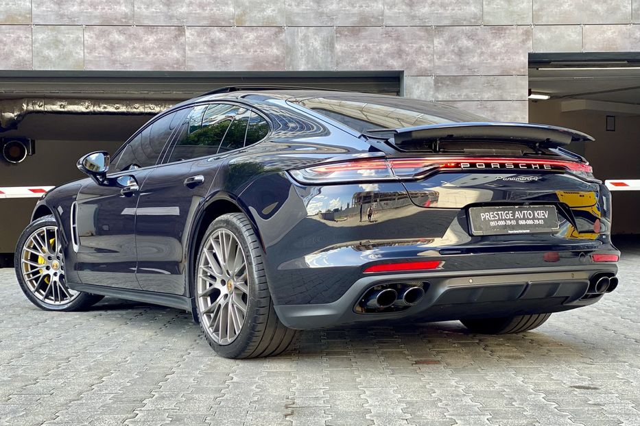 Продам Porsche Panamera 4 Platinum Edition 2022 года в Киеве