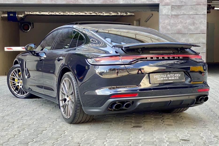 Продам Porsche Panamera 4 Platinum Edition 2022 года в Киеве