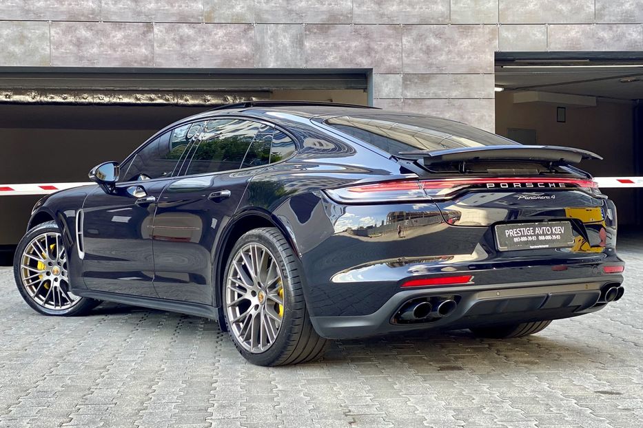 Продам Porsche Panamera 4 Platinum Edition 2022 года в Киеве