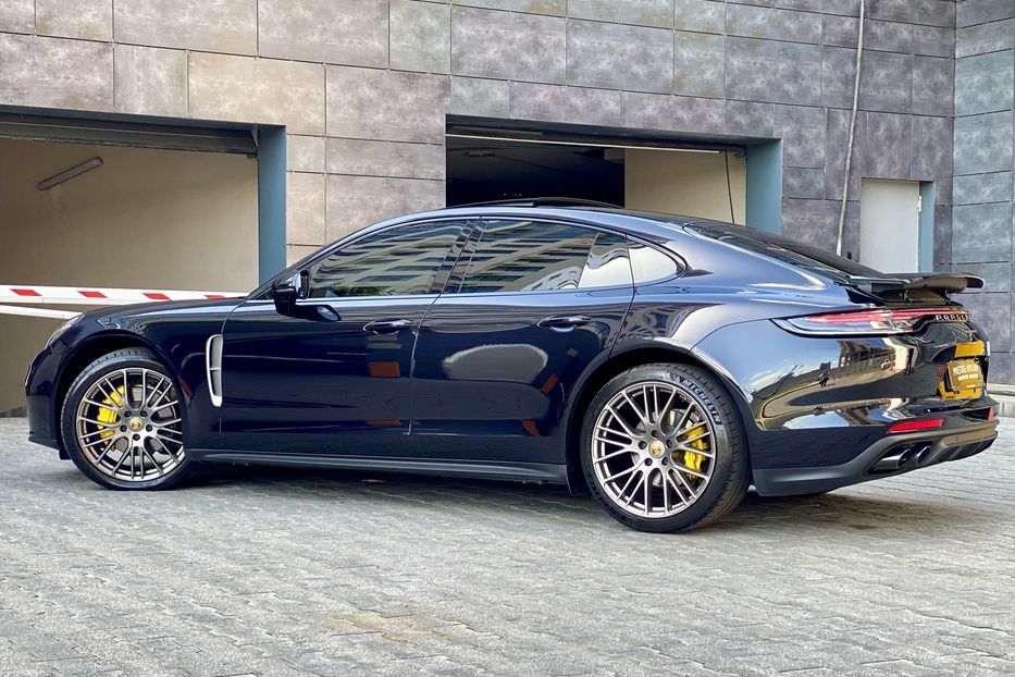 Продам Porsche Panamera 4 Platinum Edition 2022 года в Киеве