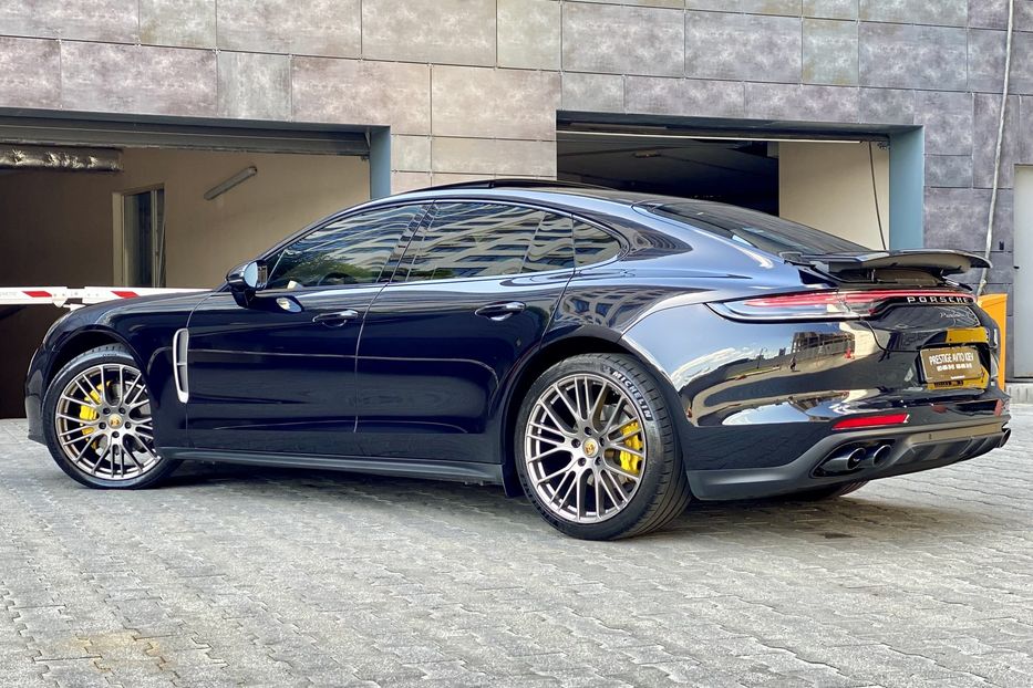 Продам Porsche Panamera 4 Platinum Edition 2022 года в Киеве