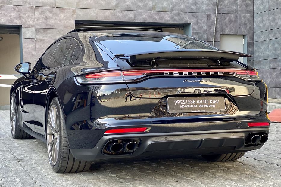 Продам Porsche Panamera 4 Platinum Edition 2022 года в Киеве