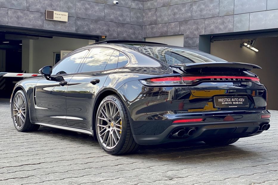 Продам Porsche Panamera 4 Platinum Edition 2022 года в Киеве