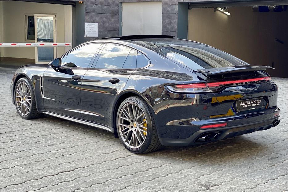 Продам Porsche Panamera 4 Platinum Edition 2022 года в Киеве