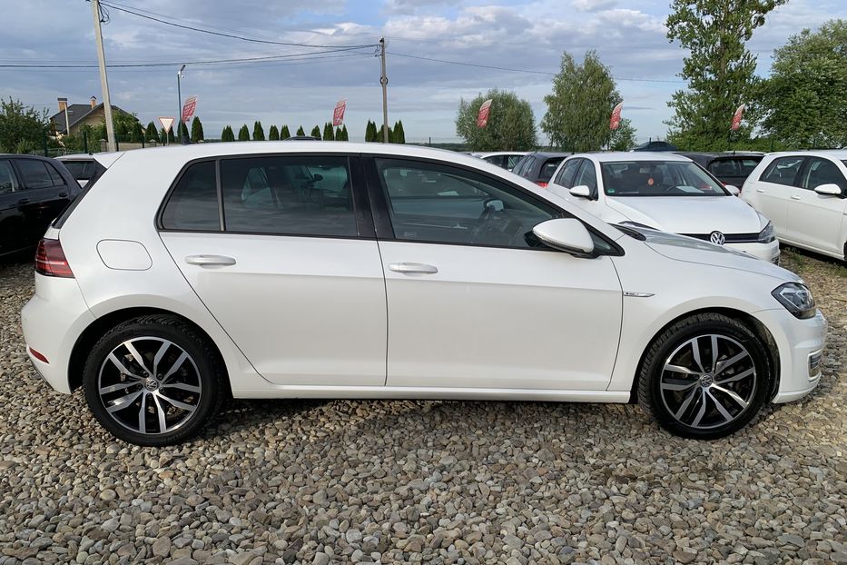 Продам Volkswagen e-Golf Highline Full LEDТепловийШкіра 2019 года в Львове