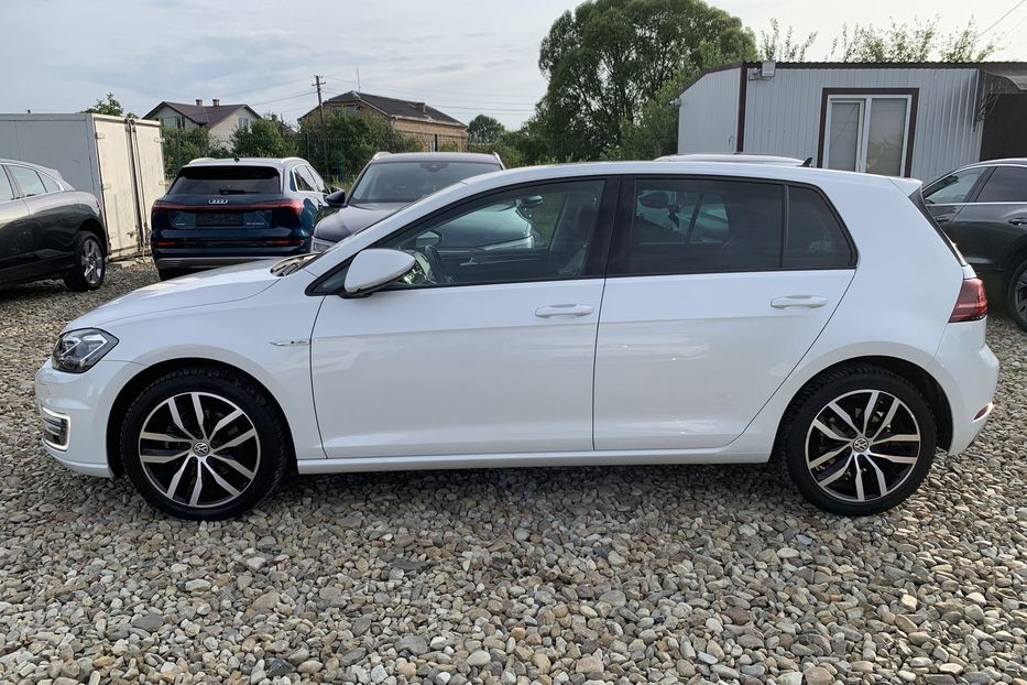 Продам Volkswagen e-Golf Highline Full LEDТепловийШкіра 2019 года в Львове