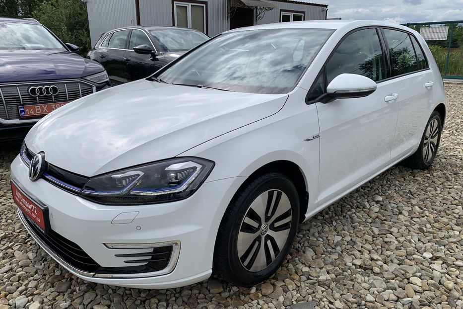 Продам Volkswagen e-Golf Тепловий насос Підігрів сидінь 2019 года в Львове