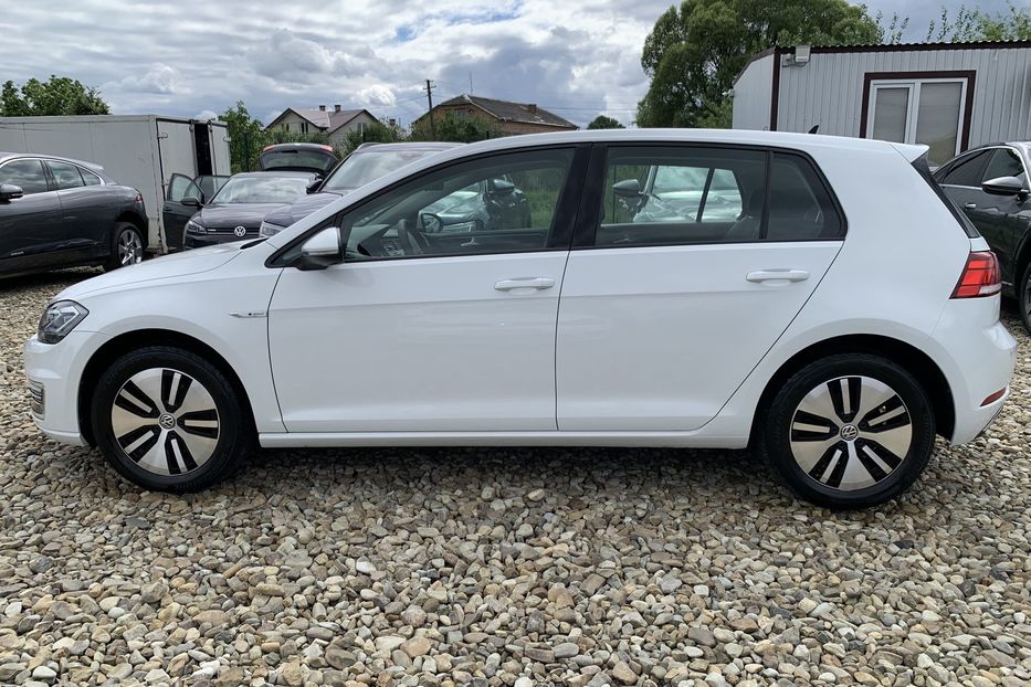 Продам Volkswagen e-Golf Тепловий насос Підігрів сидінь 2019 года в Львове