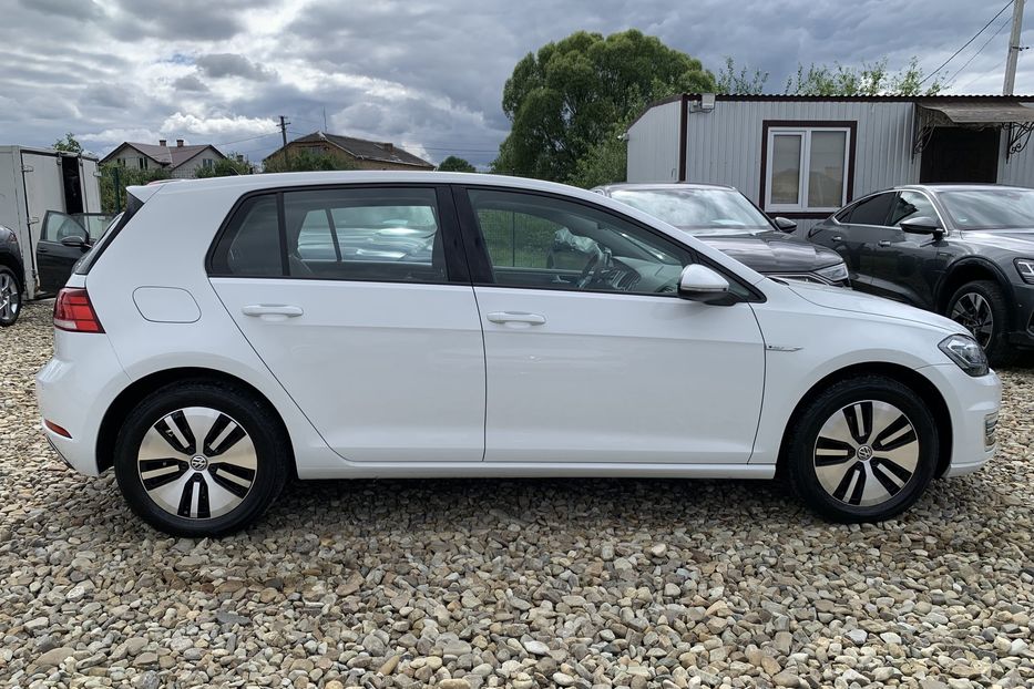 Продам Volkswagen e-Golf Тепловий насос Підігрів сидінь 2019 года в Львове