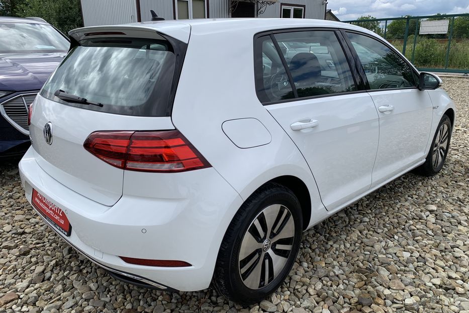 Продам Volkswagen e-Golf Тепловий насос Підігрів сидінь 2019 года в Львове