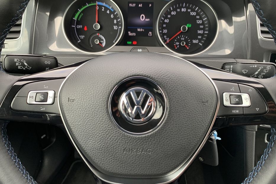 Продам Volkswagen e-Golf Тепловий насос Підігрів сидінь 2019 года в Львове