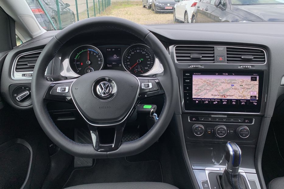 Продам Volkswagen e-Golf Тепловий насос Підігрів сидінь 2019 года в Львове