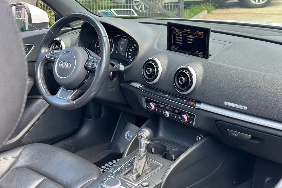 Продам Audi A3 Premium 2016 года в Черновцах