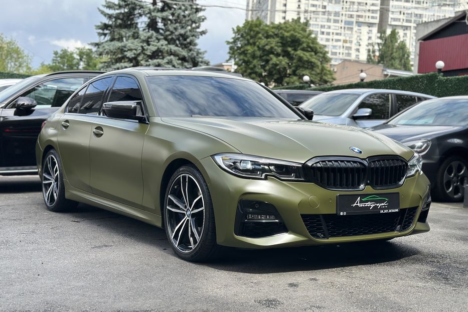 Продам BMW 330 I Xdrive  2019 года в Киеве