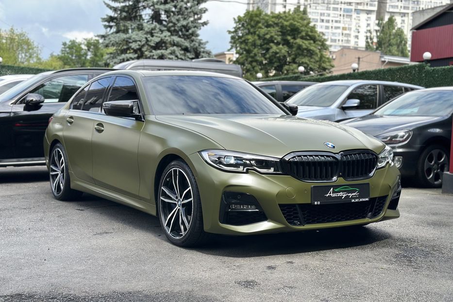 Продам BMW 330 I Xdrive  2019 года в Киеве