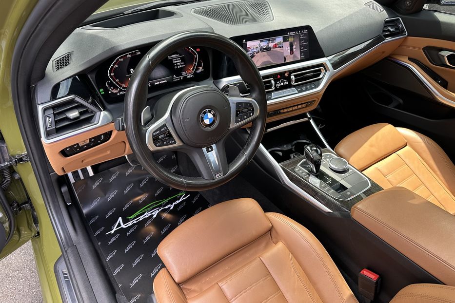 Продам BMW 330 I Xdrive  2019 года в Киеве