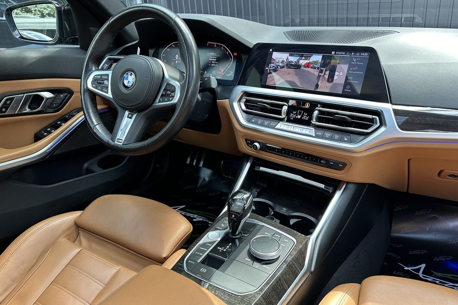 Продам BMW 330 I Xdrive  2019 года в Киеве