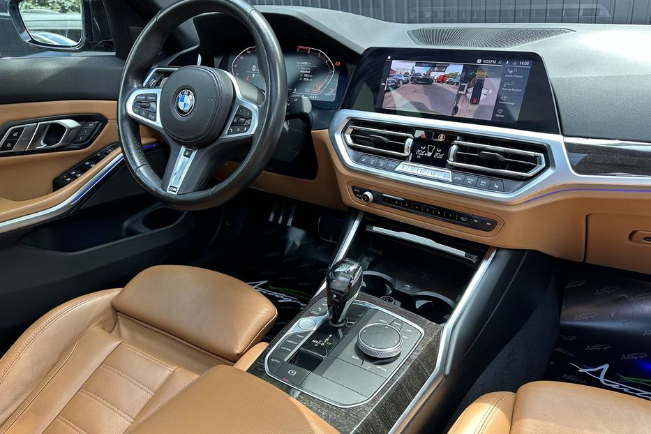 Продам BMW 330 I Xdrive  2019 года в Киеве