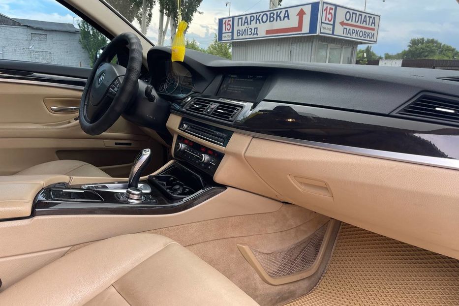 Продам BMW 520 2012 года в Днепре