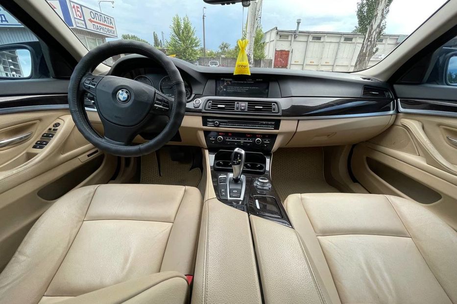 Продам BMW 520 2012 года в Днепре